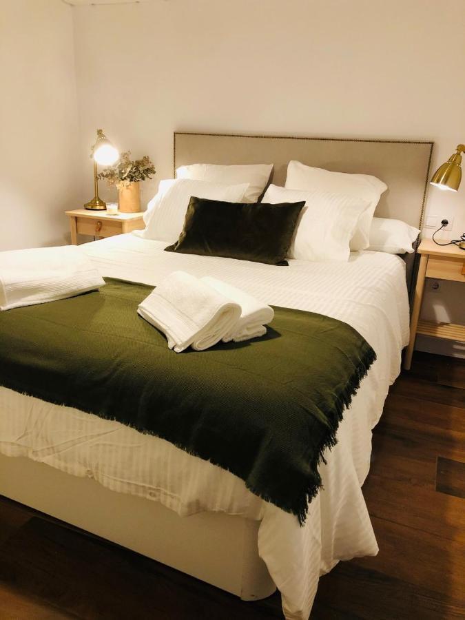 Petit Apartment Los Remedios Seville Exterior photo