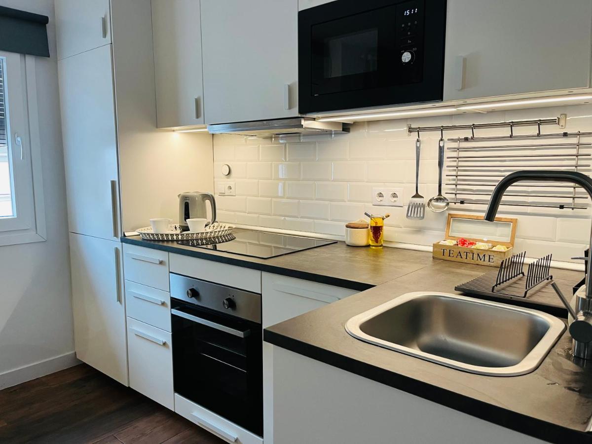 Petit Apartment Los Remedios Seville Exterior photo